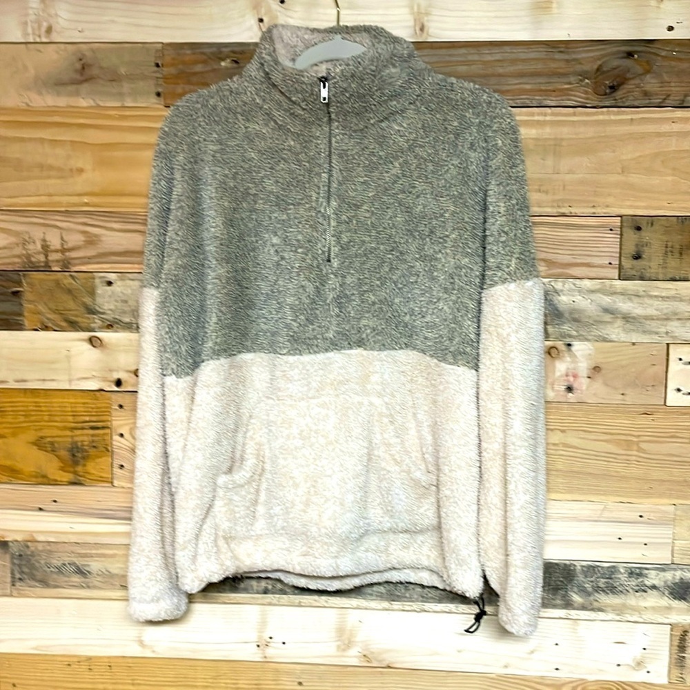 Doe & Rae size medium green and cream quarter zip teddy bear pullover top